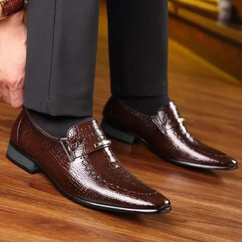 Fashion Men's Business Leather Shoe Trendy Embossed Leather Shoes for Men Thick-soled Non-slip Formal Shoes Horseshoe Heel Party Shoes
