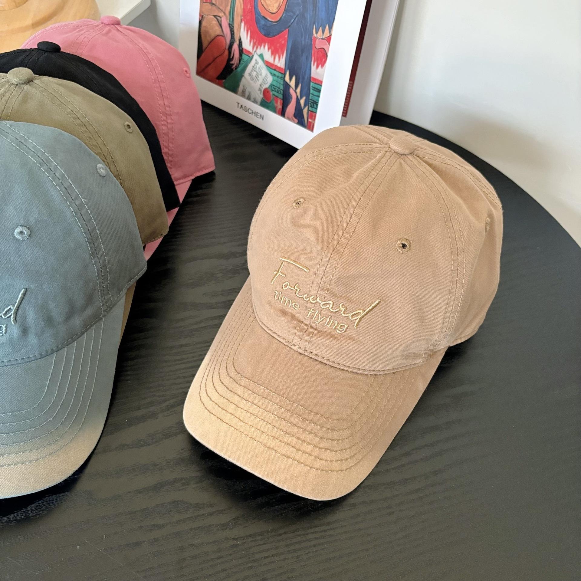 

Кепка женская 2025 новая шляпа с вышитыми от руки буквами, широкими полями, показывающими лицо, маленькая шляпа от солнца, бейсболка M（56-58cm）