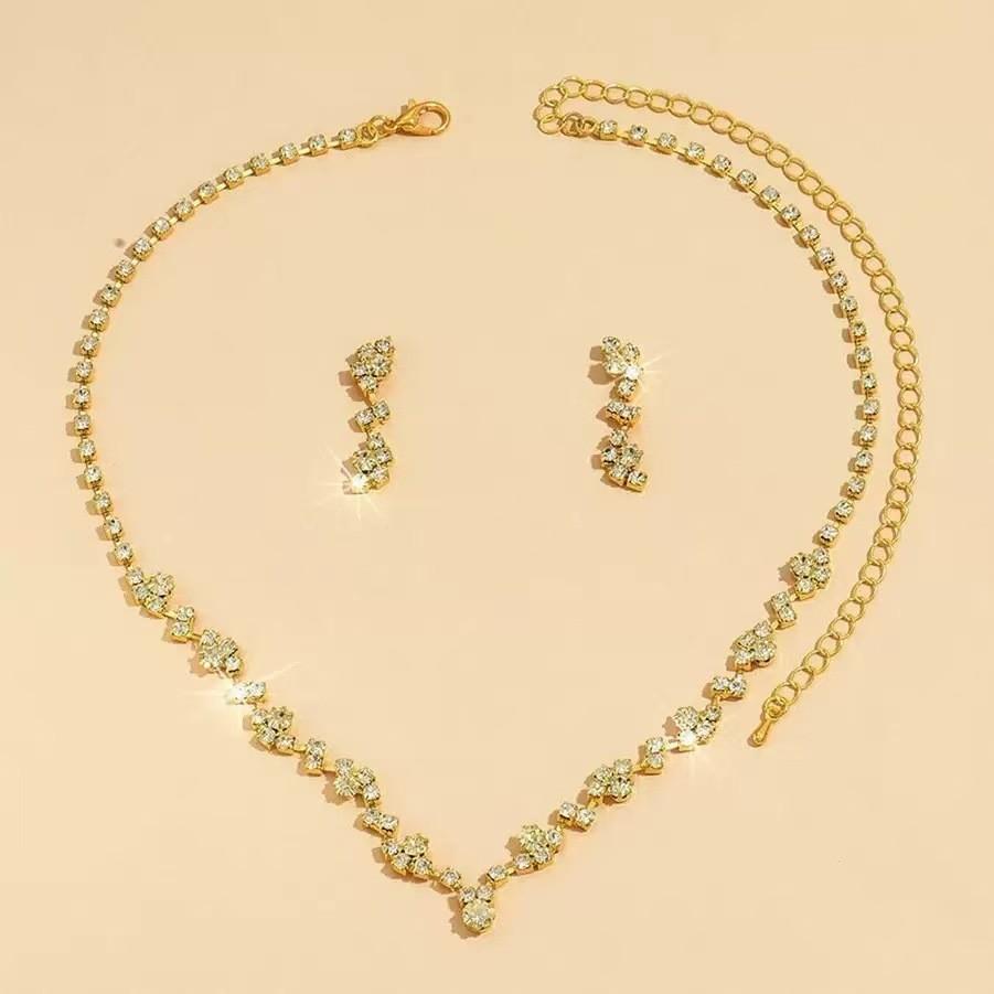 Fashion Jewelry Set With Dazzling Water Diamond For Brides And Women