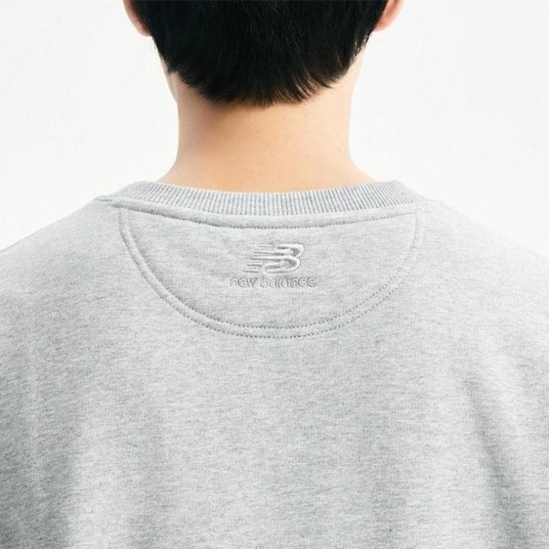 New Balance Unisex Nbsc Brushed Sweatshirt Nbncd41823