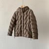 Weiße Entendaunen leichte Daunenjacke Damen kurz Herbst und Winter Kapuze schmal Temperament kleines Mode-Mantel