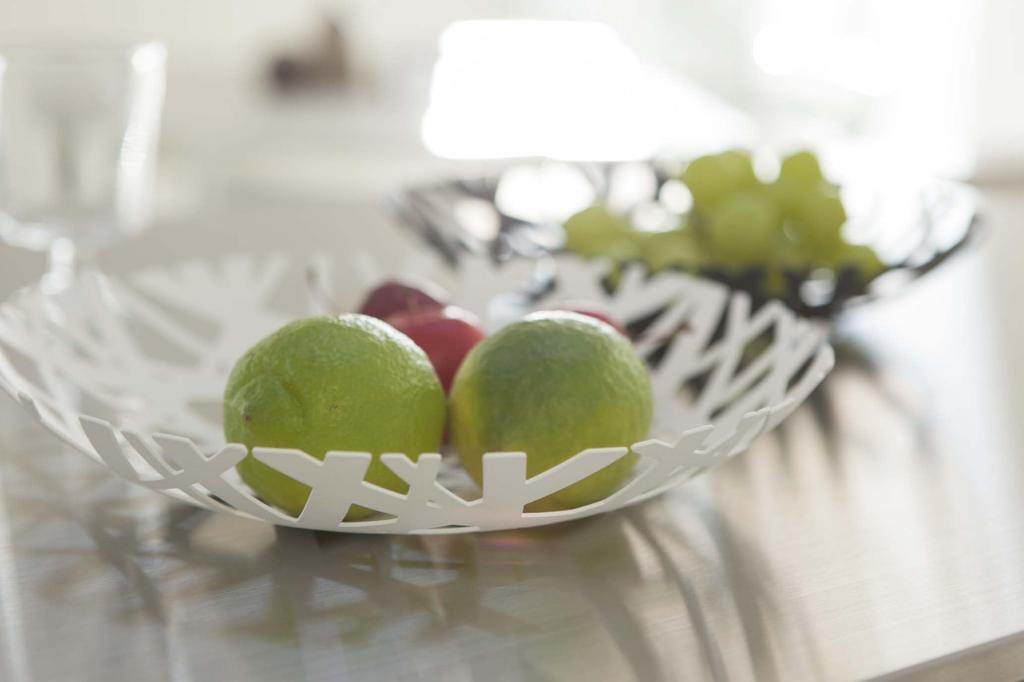 Yamazaki Jitsugyo (Yamazaki) Ovocná koule Bílá Přibl. Š26 x H26 x V4,5 cm Věž Nádoba na sladkosti Košík na ovoce 2497