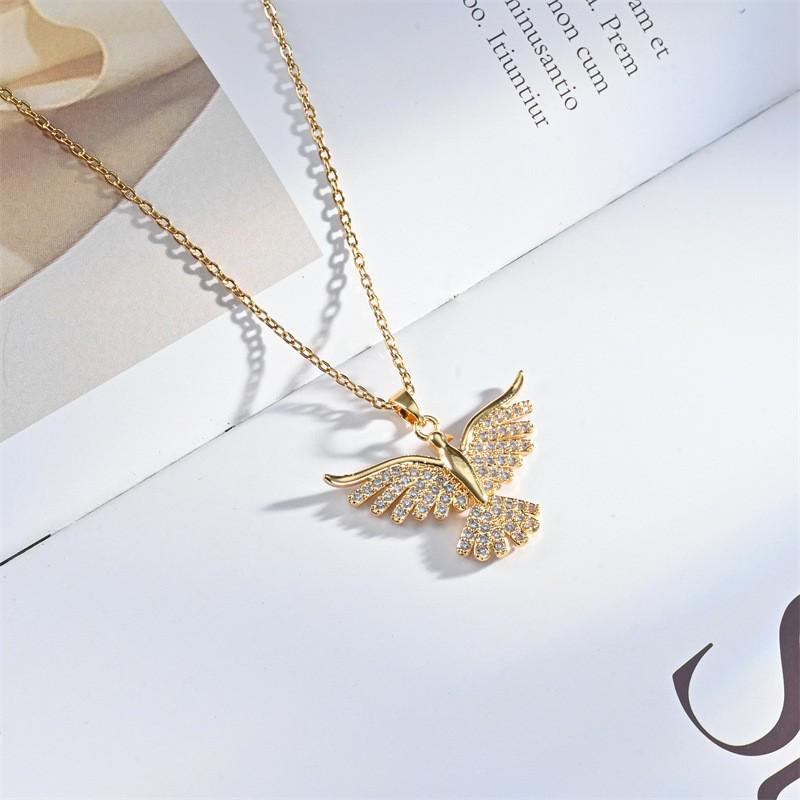 Gradient Diamond Feather Sword Pendant Necklace with Angel Wings Design