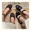 Low-heeled Roman Sandals Outdoor Woven Hollow Lace-up Round Toe Sandals