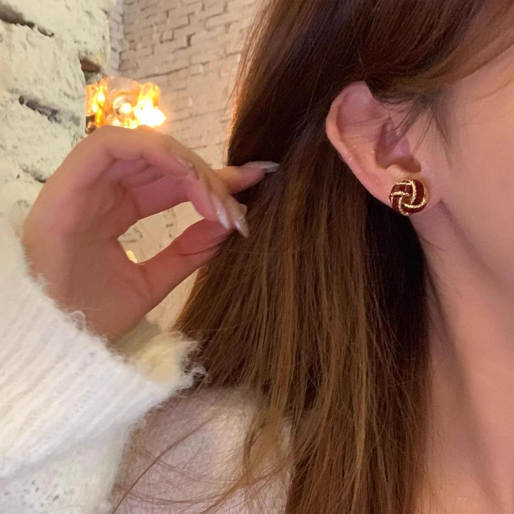 Elegant Wine Red Double Happiness Knot Studs - Autumn/Winter Light Luxury High-End Fashion Earrings