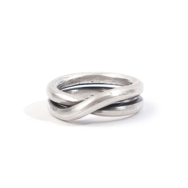 SEWNSWEN SILVER CROSS THICK LINE RING