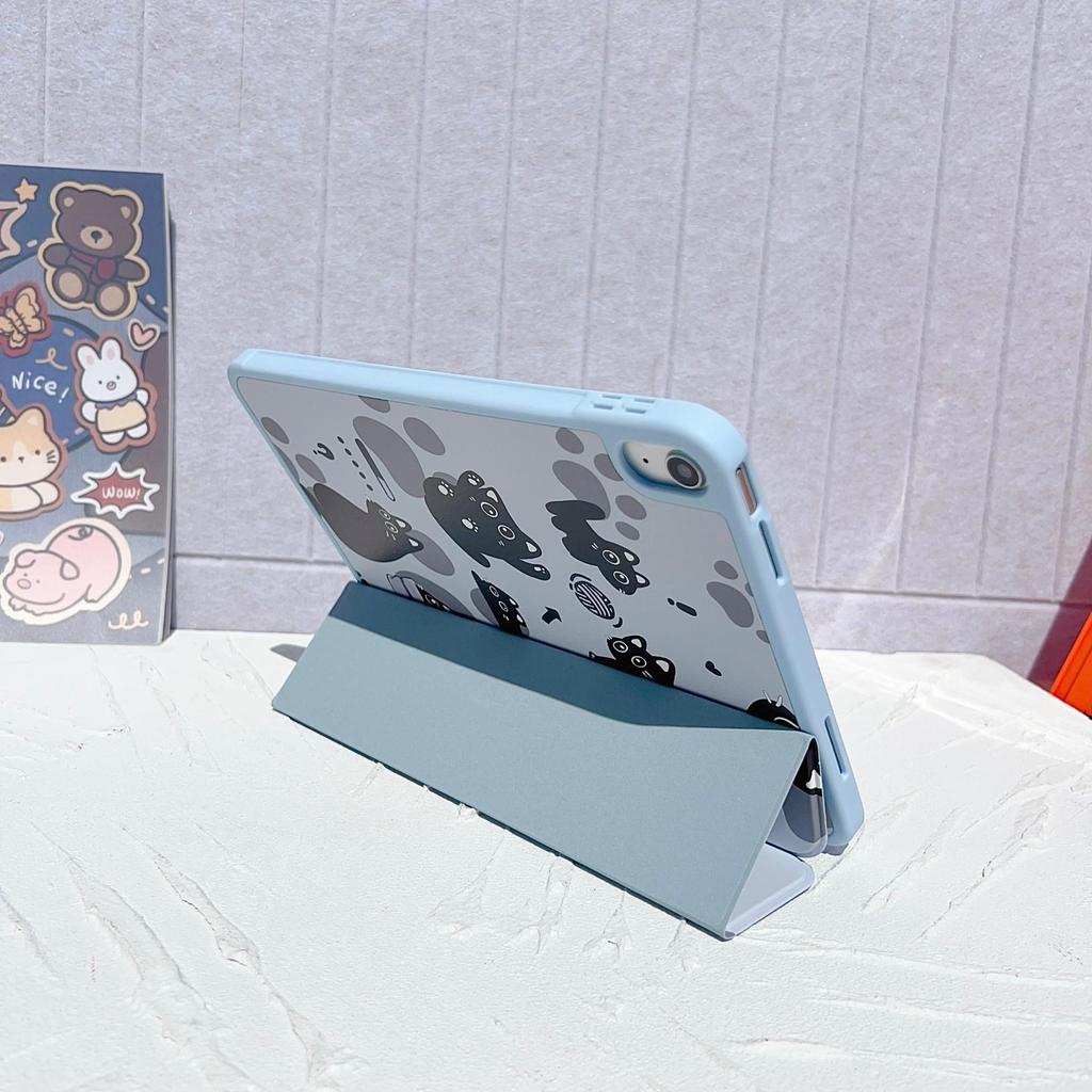 Cartoon Style Tri-Fold Case for iPad/iPad Pro 2021 - Old Dog Cat Design