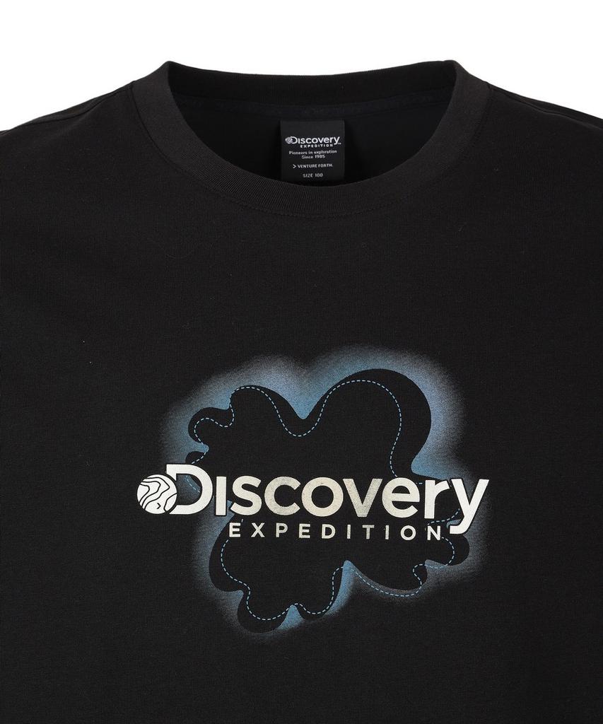DISCOVERY EXPEDITION Uni Freshvent Map Lettering Short Sleeve T-Shirt (Black)