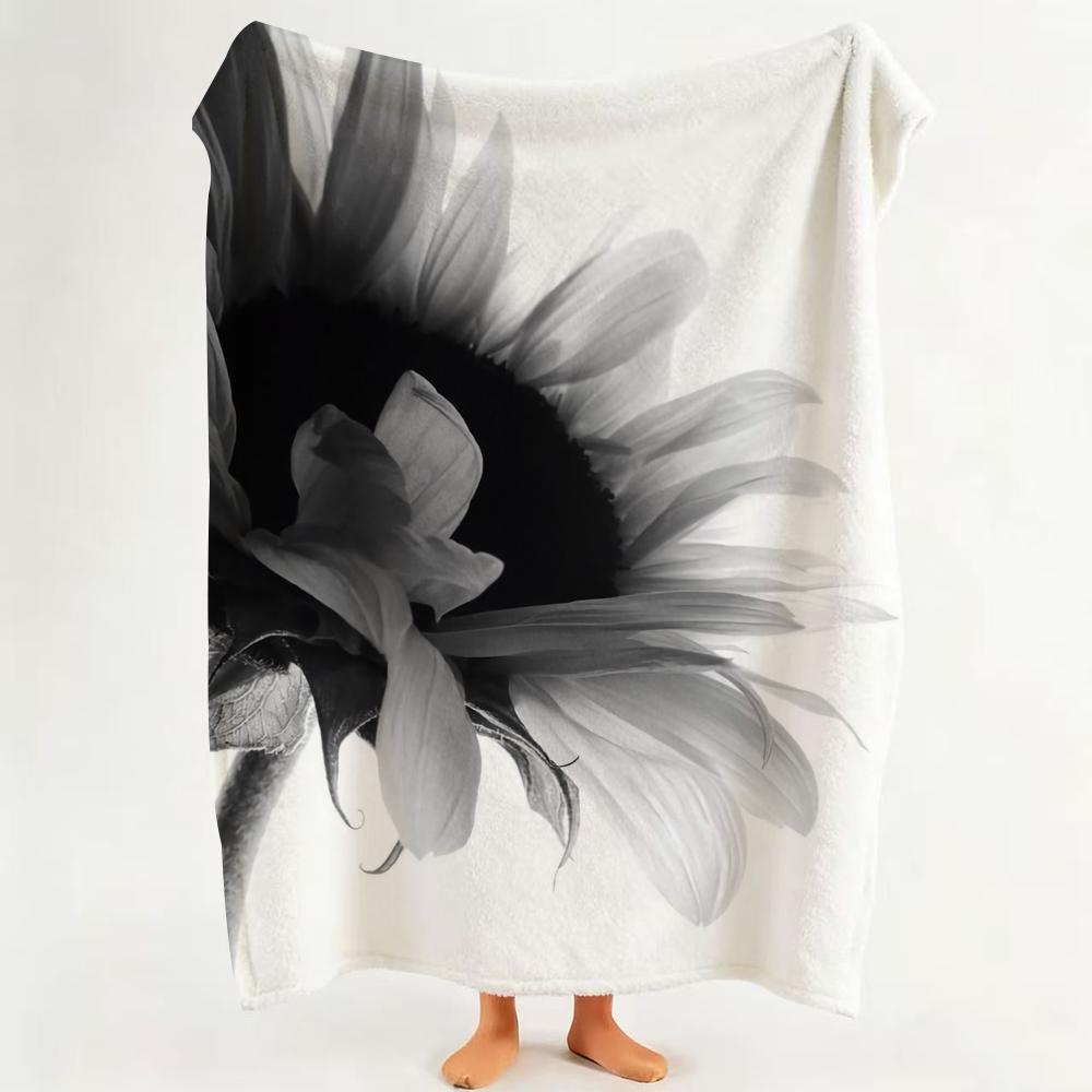 Art B Black A And W White A Art P Plant F Flower Throw Flannel Throw Blanket Suitable for Sofa Living Room Bedroom