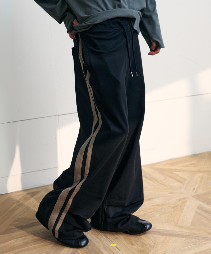 Iseuteuseobiseusyab Herringbone Sideline Sweatpants - Black