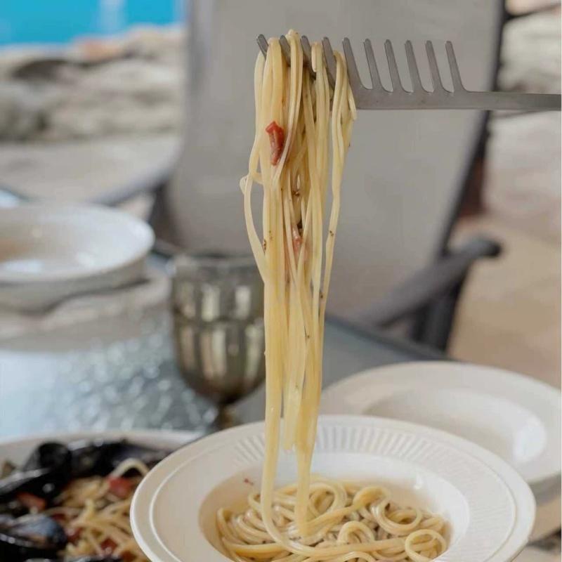 304 Stainless Steel Pasta Fork Comb-Shaped Spaghetti Serving Fork for Western Restaurant Noodle Picking & Serving Tool
