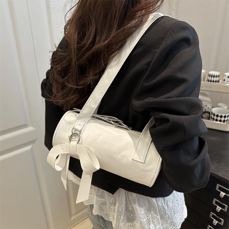 Underarm bag Cylinder bag Summer new fashion versatile design sense commuter shoulder bag