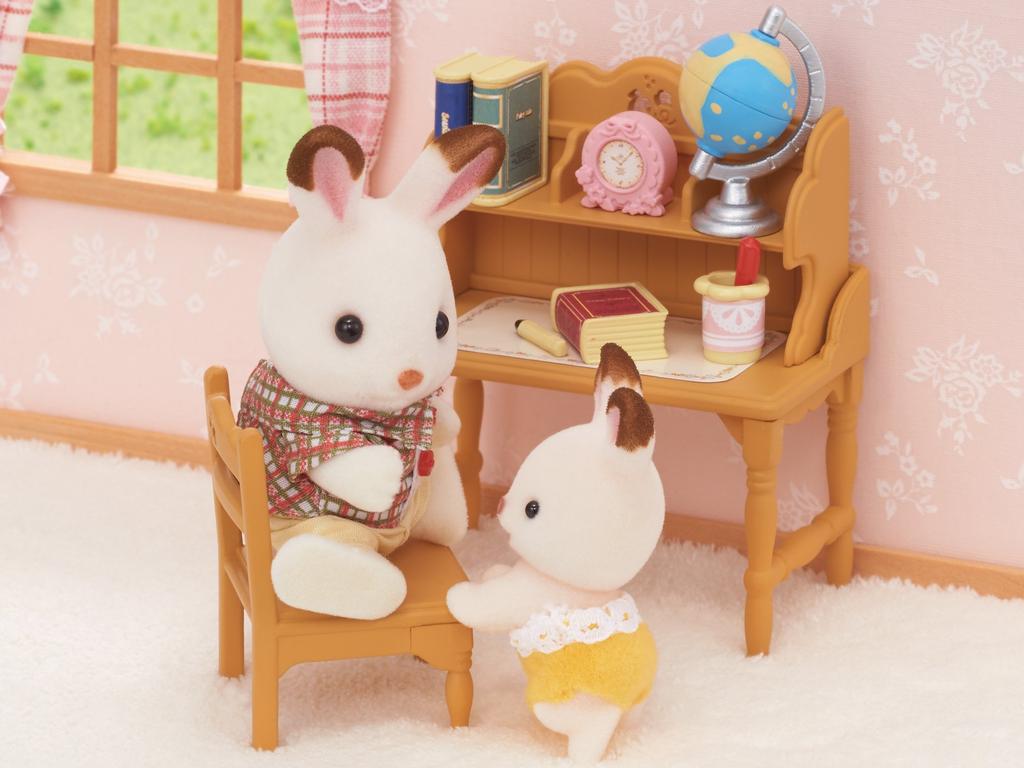 Sylvanian Families Furniture Desk ST Mark Certified Ages Toy Dollhouse Sylvanian Families Epoch EPOCH [Study Set] KA-318 3+ Co., Ltd.