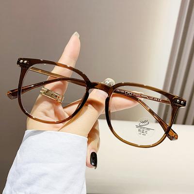 Brillen & Accessoires – Lese- & Computerbrillen
