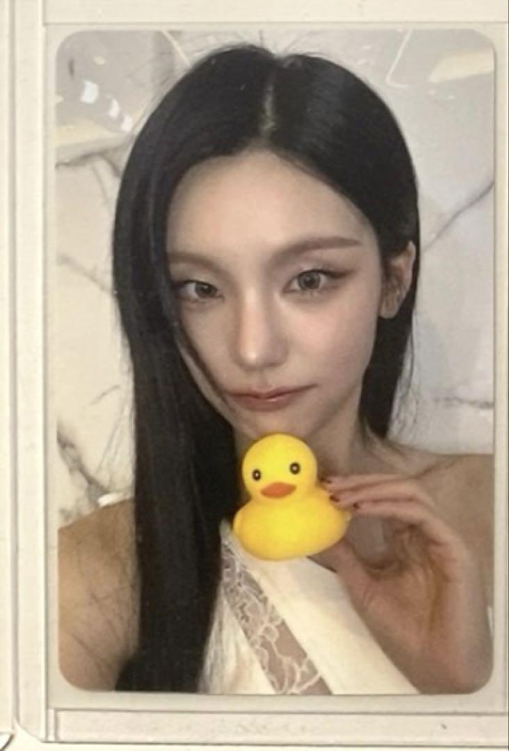 

[USED] ITZY Yeji Air Starriver Autograph Session Instax Trading Card C