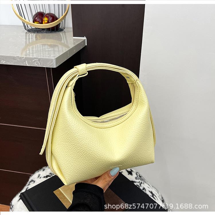 Dumpling Bag Women 2025 New Fashion Versatile Handbag Texture Versatile Casual Messenger Bag Fashion Crescent Bag Tide