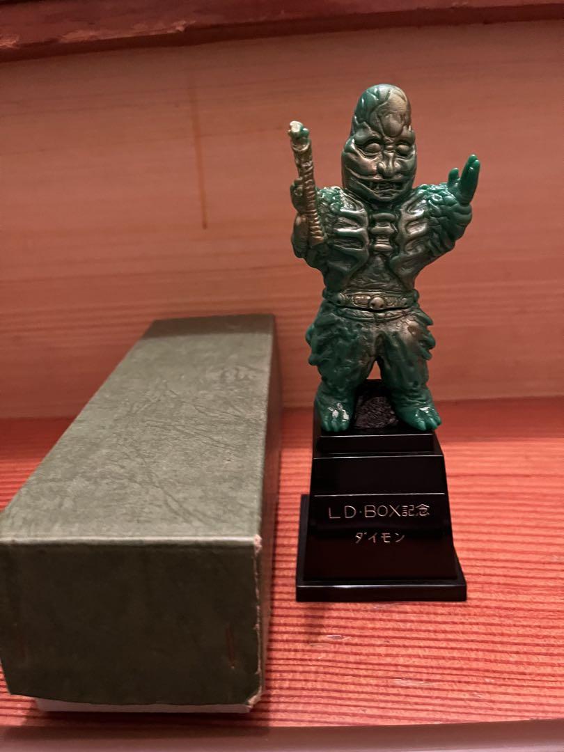 

[USED] Bear Model LD BOX Bonus: Daimon Mini Pedestal, Box, Instructions Included