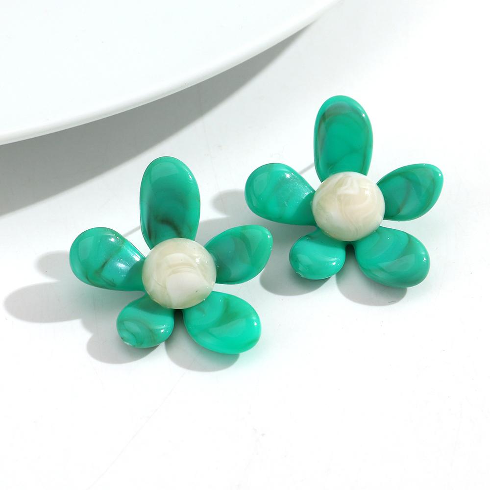 New Colorful Acrylic Flower Stud Earrings for Women Summer Fashion Five Petal Floral Resin Earring Statement Jewelry Daily Gifts