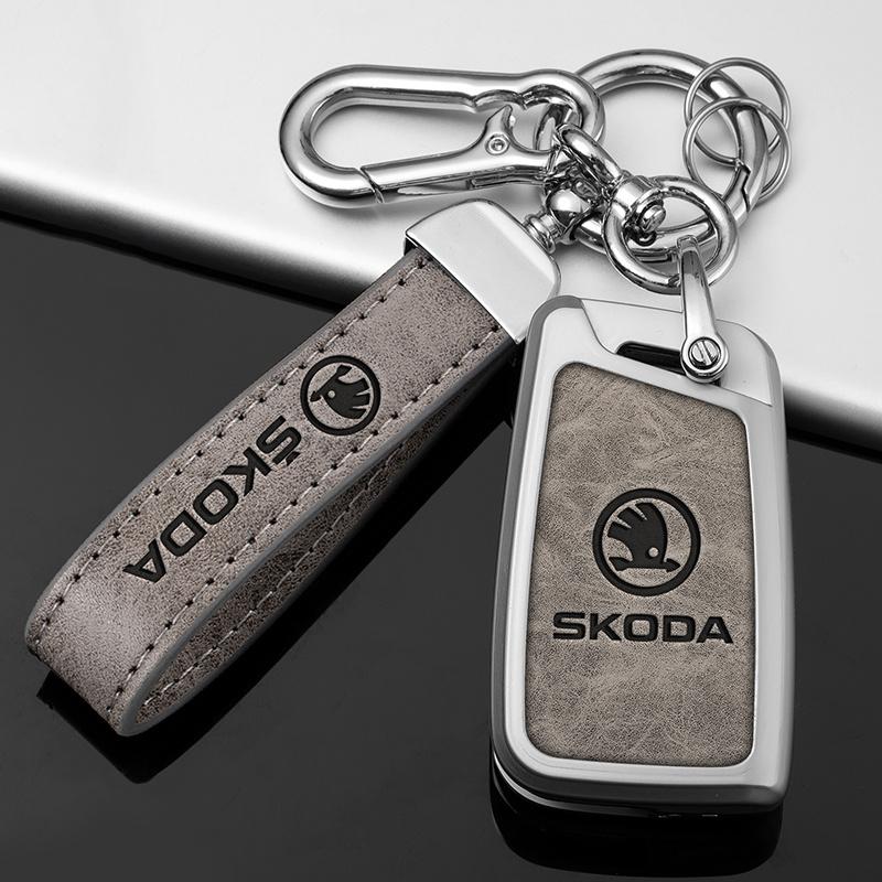 DAYB7 Car Flip Remote Key Fob Case Cover For Skoda Octavia A5 A7 Fabia Superb Kodiaq Karoq Protector Shell Bag Keychain Accessories