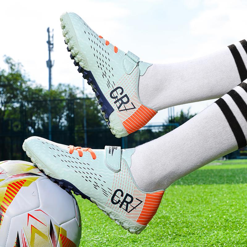 Nouvelles Chaussures de Football Hommes Enfants Crampons Ultra-légers Chaussures de Football de Match Pelouse Garçons Entraînement Professionnel Antidérapant Livraison Directe