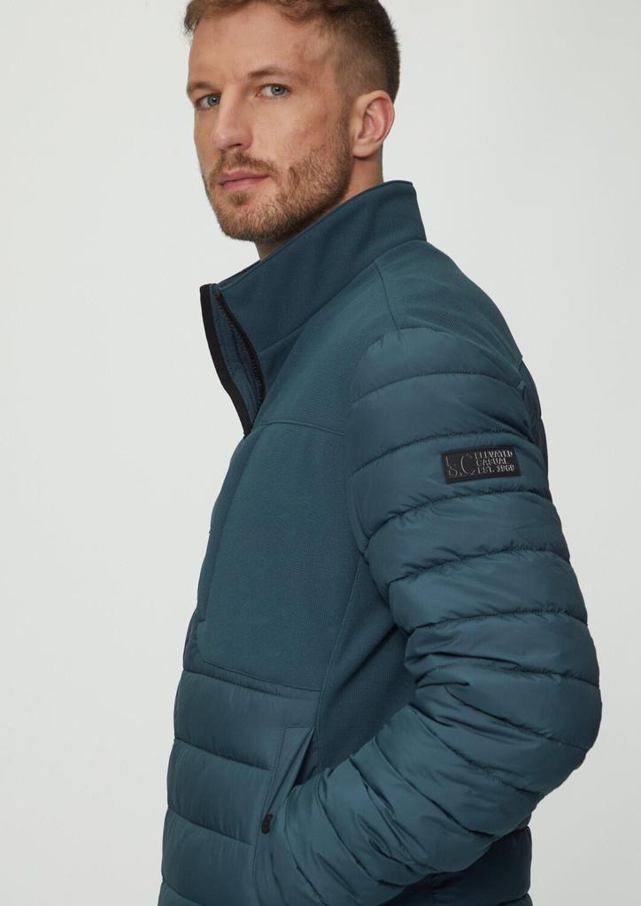 Зимняя куртка s.Oliver Легкая стеганая куртка из смеси материалов с контрастными деталями (2150262) синий