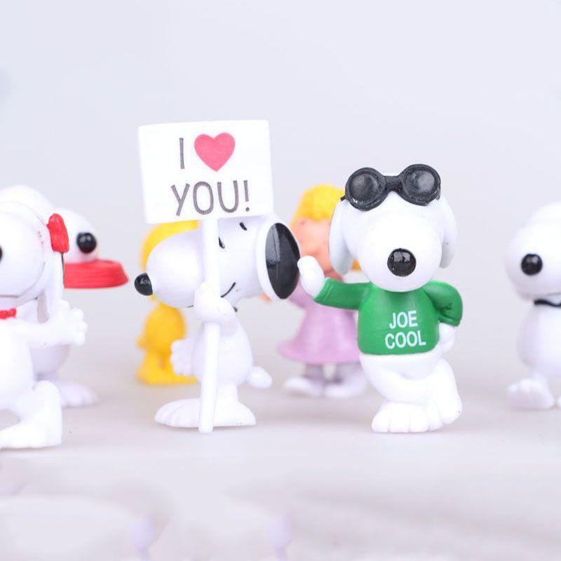 Adorable 12pcs Peanuts Charlie Brown Snoopy Lucy Franklin Figure Cake Topper Set