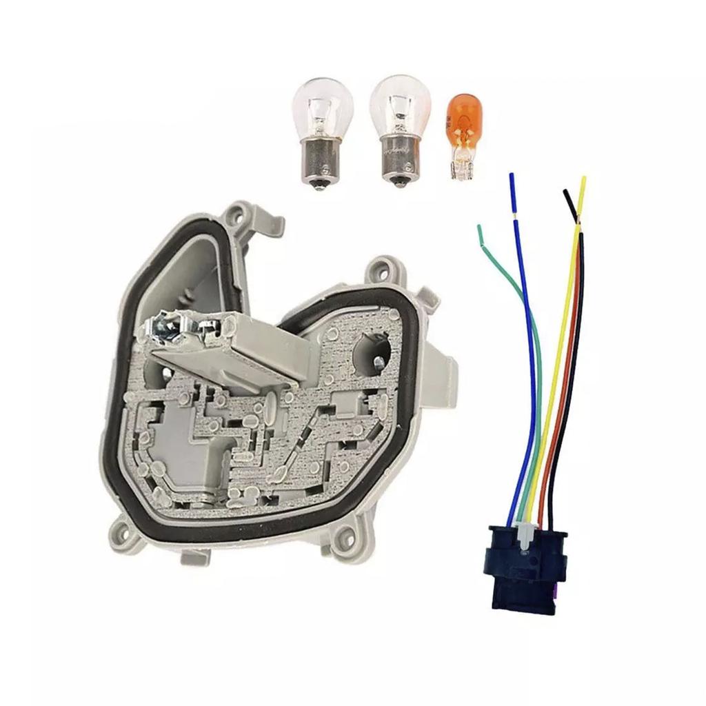 Zadní pravý držák zadního světla a zástrčka žárovky 68270837AA pro Jeep Renegade 15-23