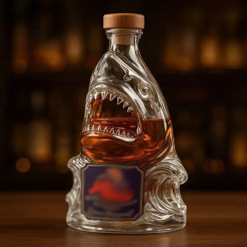 

Wholesale New Animal Whiskey Bottle Animal Whiskey Bottle Shark Bottle Ornament