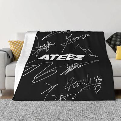 ATEEZ - Logo + Autogramme (schwarz) Kuscheldecke Weichste Für Sofa Dünne Bettbezüge Umzugsdecken