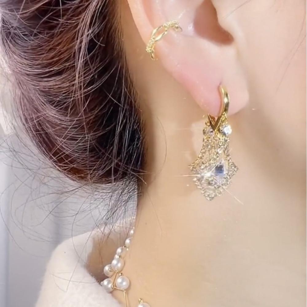 1Pair of Women's Pendant Earrings with Clasp Design, Ideal for Parties and Holidays (box Not Included)