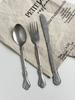 Set di Posate Vintage Sbalzate Coltello Cucchiaio Forchetta, Stile Reale Europeo, Lusso Coltello da Bistecca Forchetta Cucchiaio per Ristorante