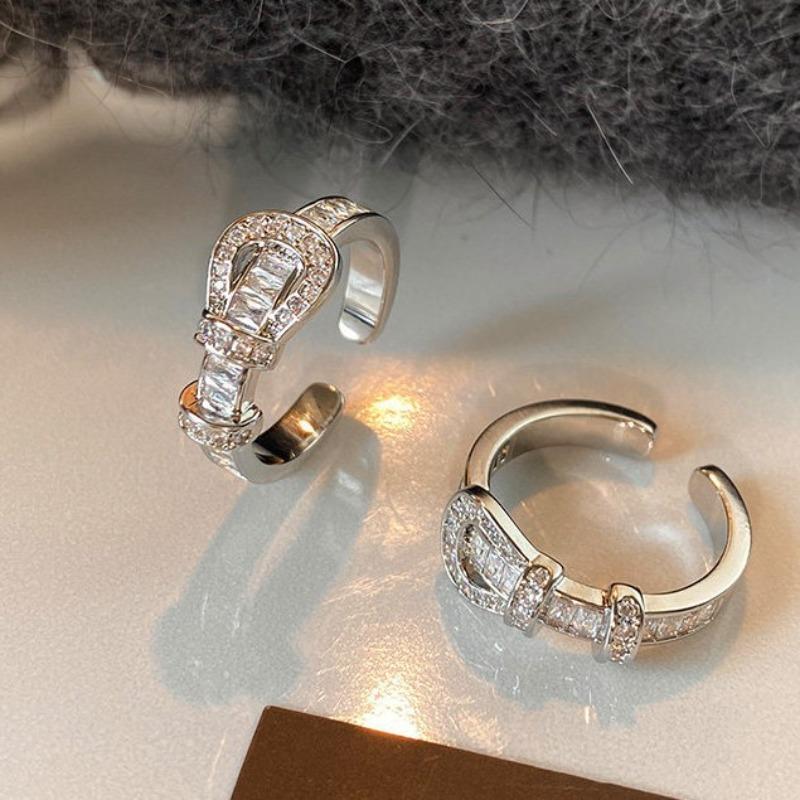 Super flash zircon oval open ring, exquisite light luxury temperament index finger ring, personalized fashion and high-end jewelry.