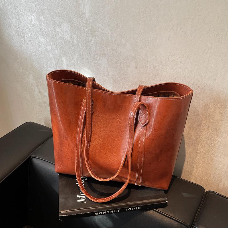 Premium sense large capacity tote bag women's new popular versatile shoulder bag retro commuter bag