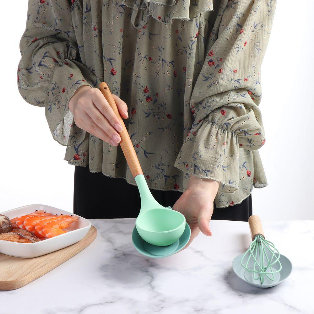 Kitchen Accessories Lid Stand Placemat Scoop Bracket Stand Stove Organizer Spoon Shelf Spoon Rest Heat Resistant Utensil Holder
