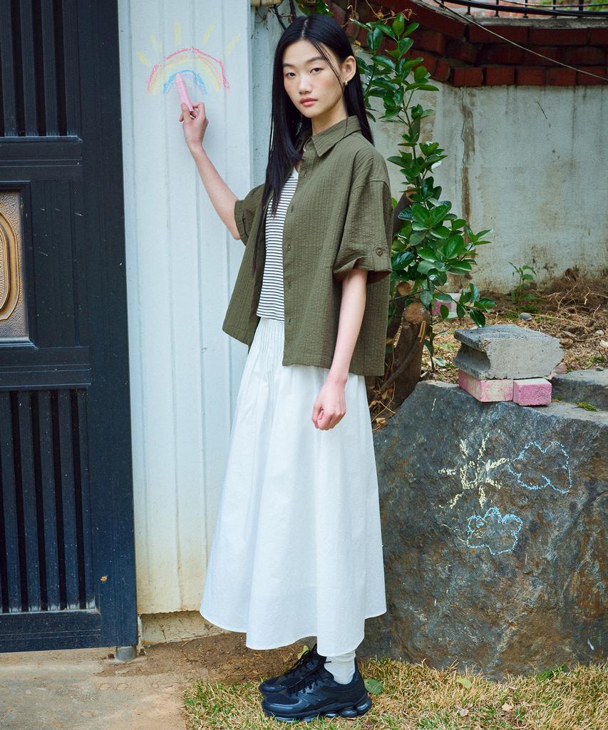 GLW [Unisex] Rolled-Up Seersucker Crop Shirt Khaki