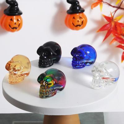 Klare, bunte Totenkopffigur, lebensgroße Totenkopfstatue, Skulptur, Home-Office-Schreibtisch, Bücherregal-Dekoration, Ornament, Halloween-Festival-Geschenk