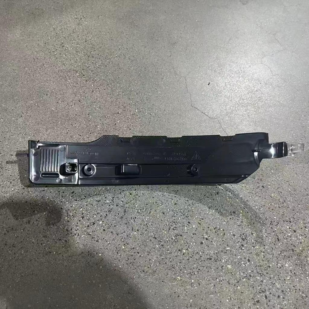Porsche Macan 14-17 Rearview Mirror Side Light 95B949101/102