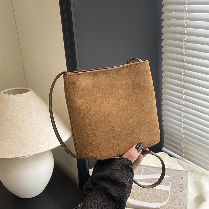 

Korean Retro Leopard Print Bucket Bag - Trendy Crossbody & Shoulder Phone Bag 18cm x 12cm x 17cm