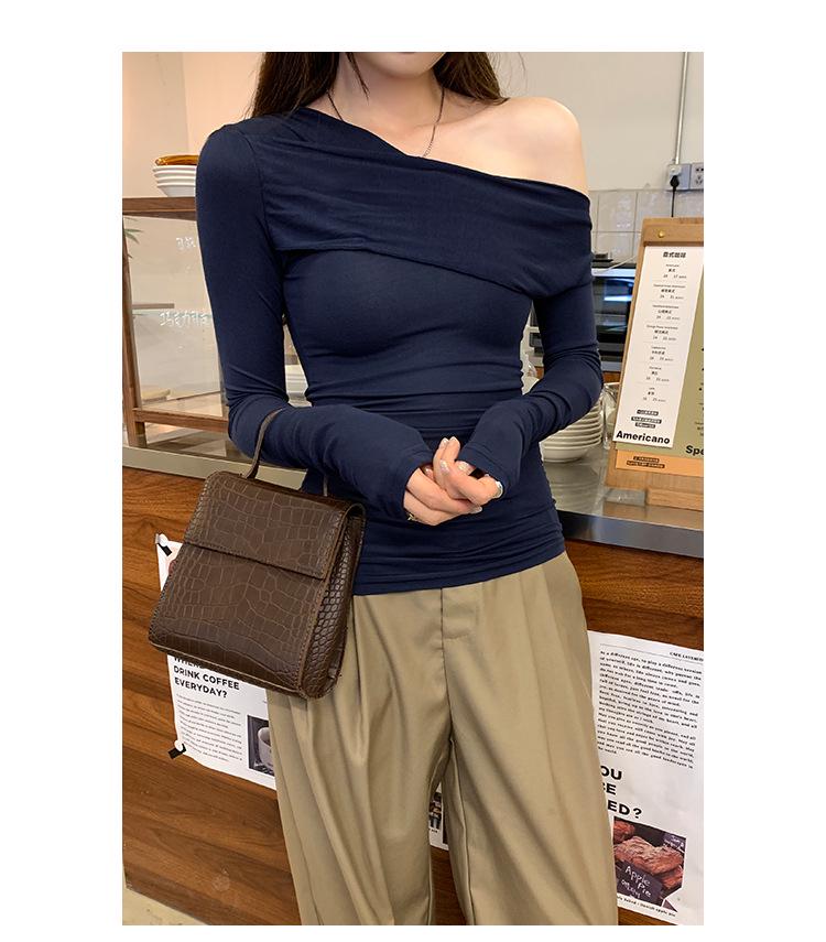 2026 Autumn Off-Shoulder Long-Sleeve Korean Style T-shirt for Women - Simple and Elegant