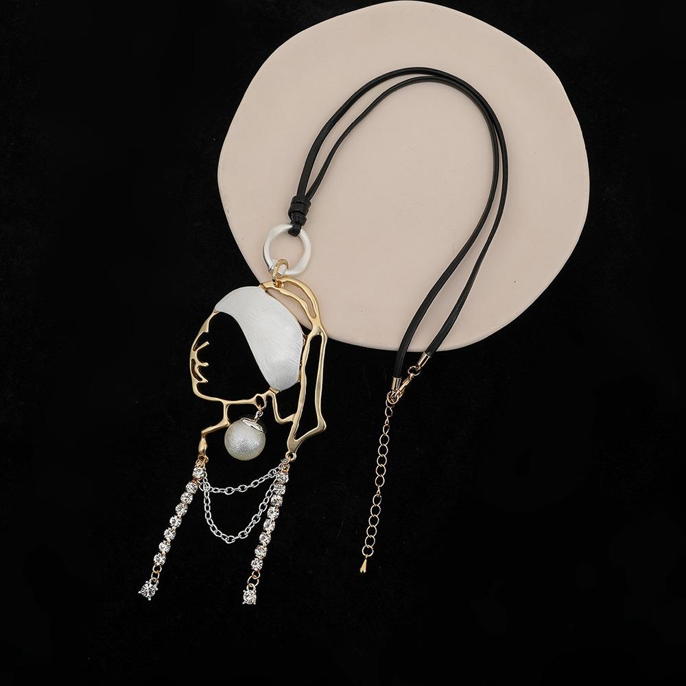 Earrings Chain Girl Pendant Personalized Vintage Premium Sweater Chain Women'S Metal Necklace