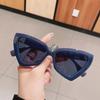 Exquisite Designer Cat Eye Sunglasses Woman Vintage Black Mirror Sun Glasses For Fashion Big Frame Cool Female