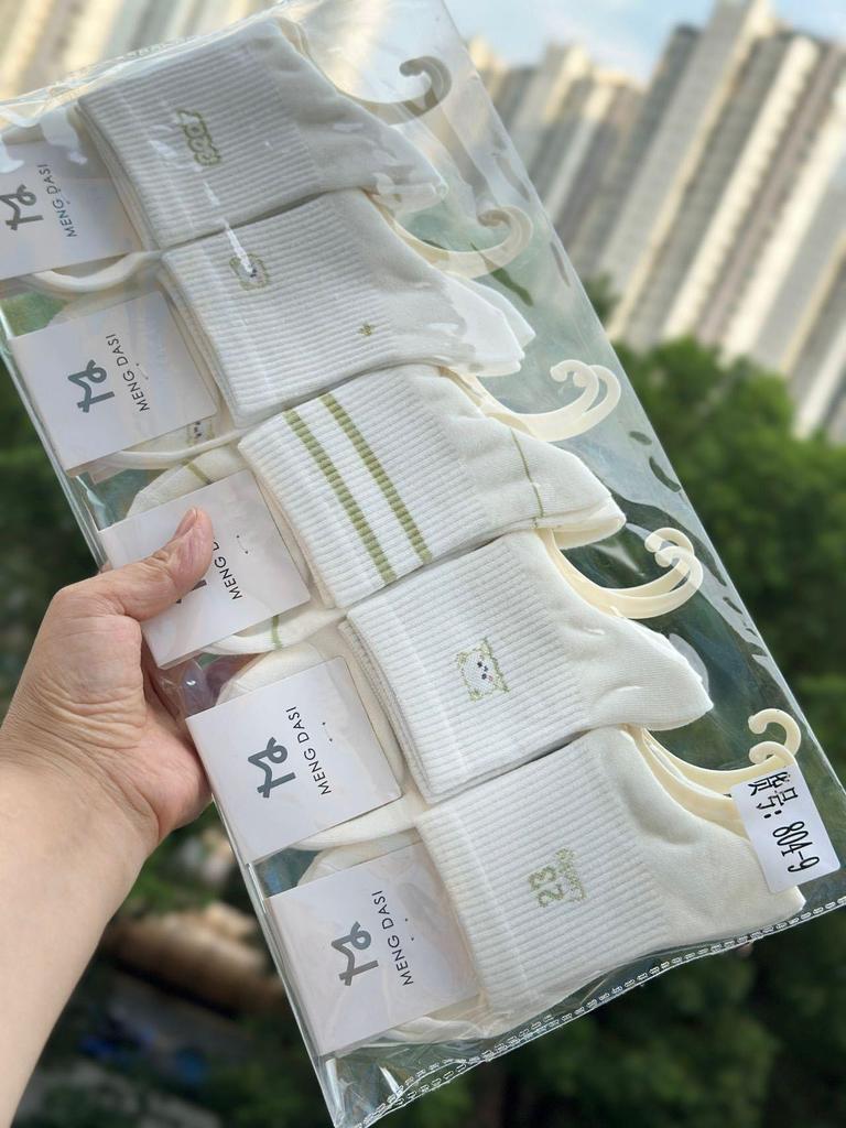 Autumn/Winter 10-Pack Women's Mid-Calf Cartoon Socks - Cute, Comfortable, Fashionable, College Style Cotton Sports Socks