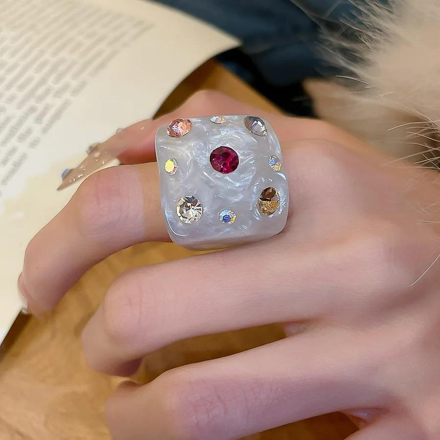 New Trendy Colorful Rhinestone Resin Finger Rings for Women Girls Sweet Chunky Irregular Geometric Rings Aesthetic Jewelry Gift