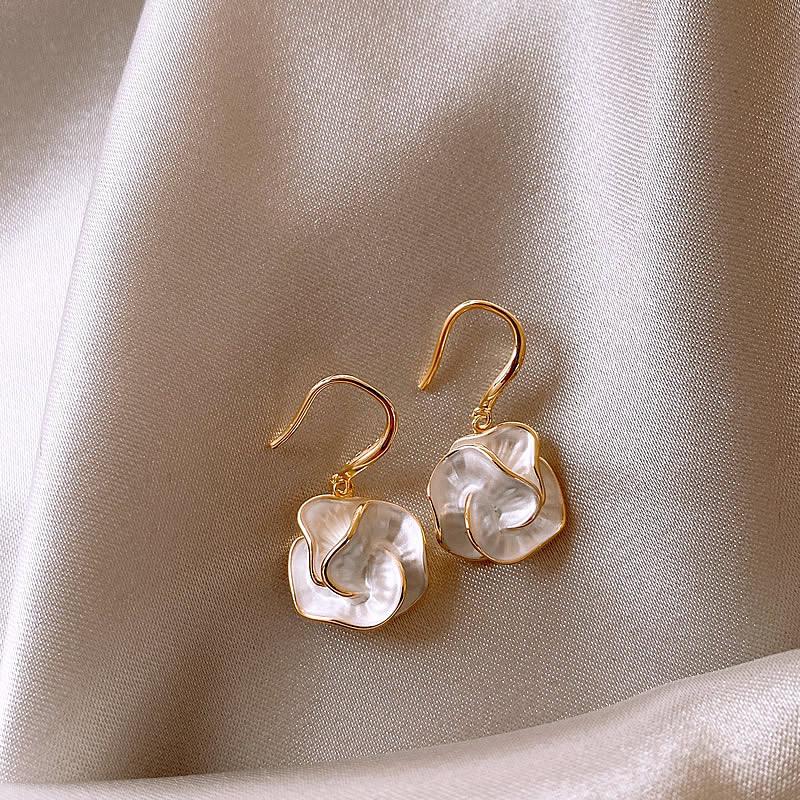 Female High-end Temperament Drip Oil Camellia Earrings