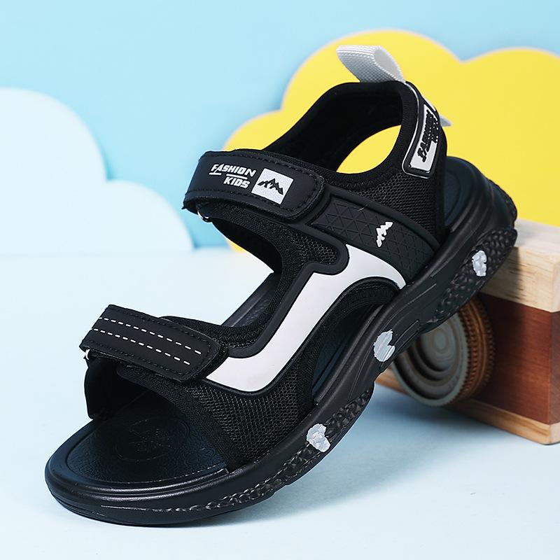 Boys sandals new middle-aged and older children's summer children's non-slip soft-soled beach shoes open-toed boys sandals