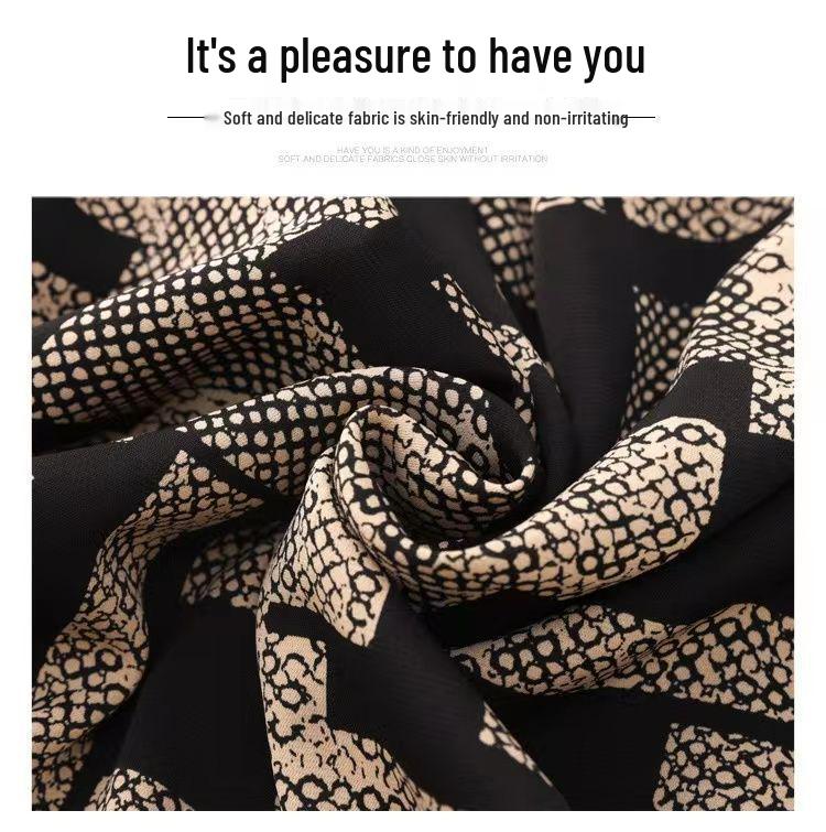 Women's Fashionable Baseball Jacket – Short Spring/Autumn/Winter 2025 Coat, Petite Fit, Beautiful Windbreaker for Moms