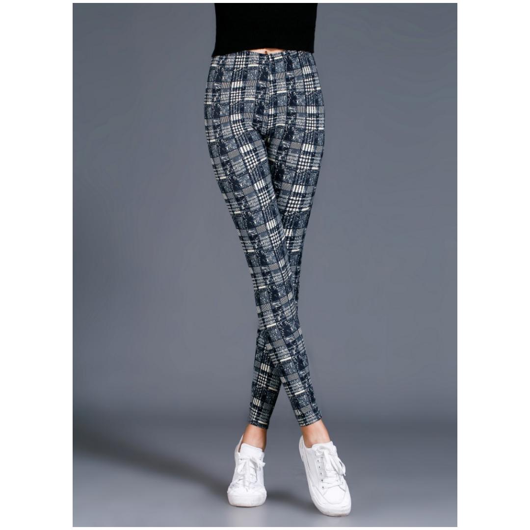 Женские брюки-карандаш в полоску — фото 6