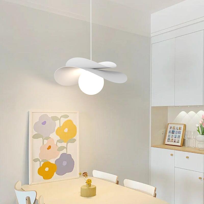 Unique Dining Room Pendant Light with Glass Orb Chandeliers Nordic Home Decor Lamps for Living Room Board LED Light Illumination