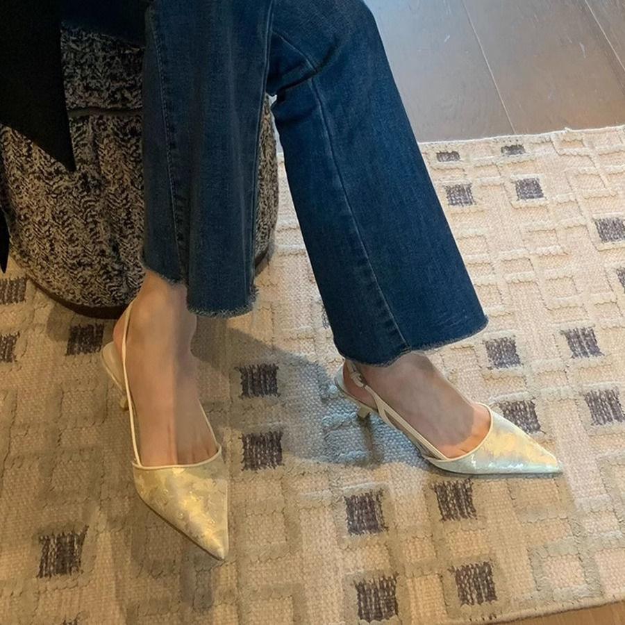 

Новый китайский стиль! Красивые туфли-босоножки женские атласные вышитые с острым носком на шпильке с ремешком на пятке французский темперамент высокие каблуки 38 зелёный