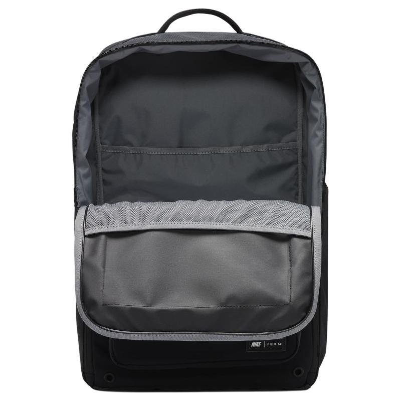 Nike Batoh Utility Speed 27L Černá/Černá/Bílá Casual FN4106-010